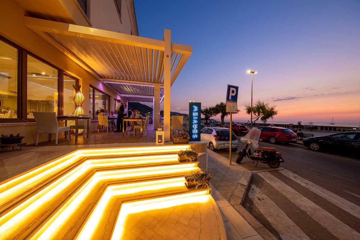 Hotel Riva Del Sole تْشيفالو المظهر الخارجي الصورة