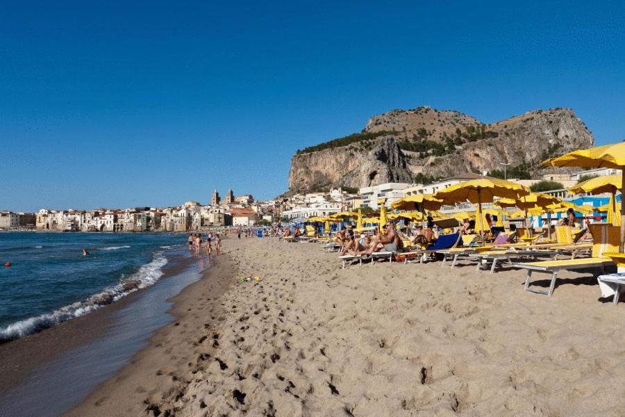 Hotel Riva Del Sole تْشيفالو المظهر الخارجي الصورة