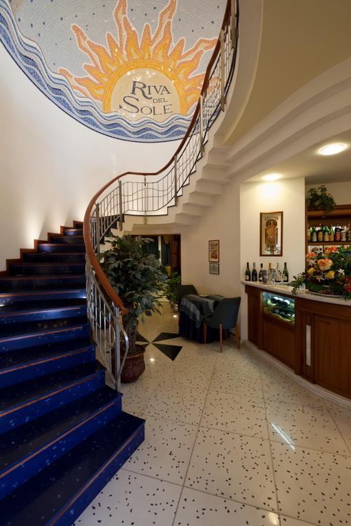 Hotel Riva Del Sole تْشيفالو المظهر الخارجي الصورة
